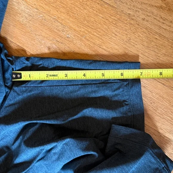 Tracksmith session shorts, men small 7” inseam - Picture 4 of 4